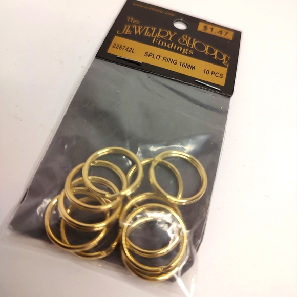 The Jewelry Shoppe Accessories New Pack Of Gold Toned Jump Rings